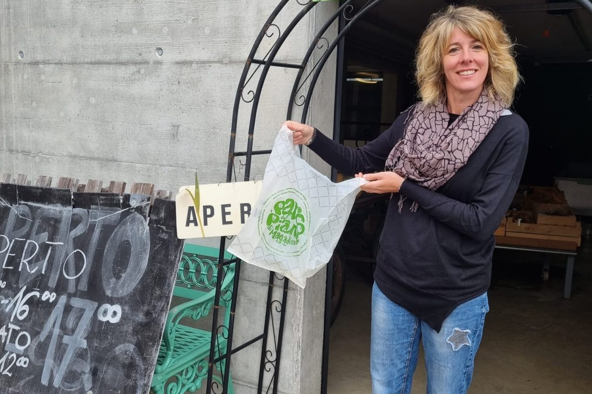 I sacchetti bio-compostabili per la vendita diretta